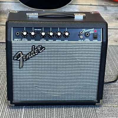 Fender Frontman 15G Series II 2-Channel 15-Watt 1x8