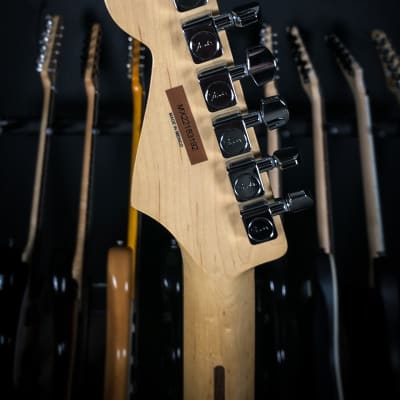 Fender Player Series Stratocaster - 3-Tone Sunburst image 8