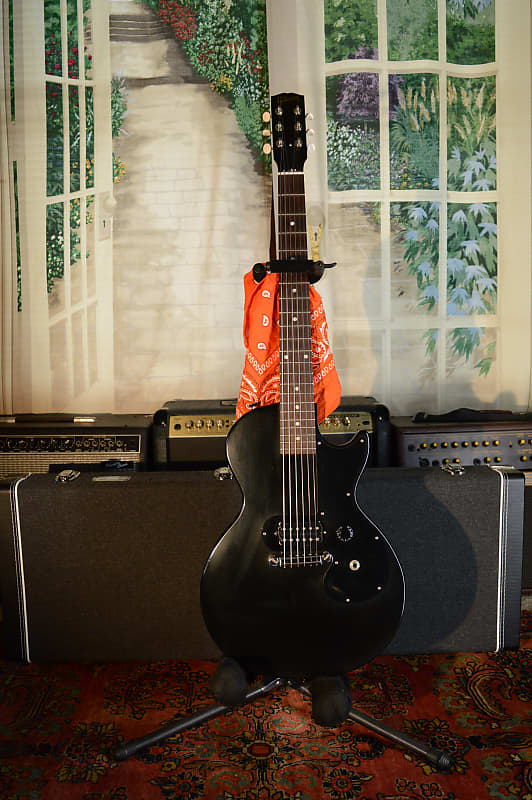 gibson melody maker 2011年製 Gibson Melody Maker Flying V Modified Satin Ebony 2011