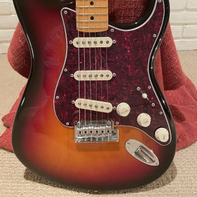 Fender American Professional II Stratocaster 2021 - 3tone Sunburst image 2