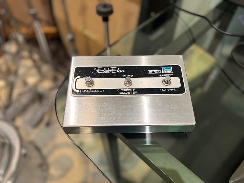 希少 Roland AF-100 Bee Baa Fuzz エフェクター ジャパニーズファズの名機「Roland AF-100 BeeBaa」をレビュー