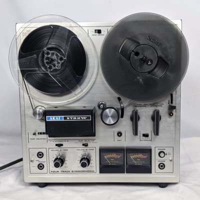 AKAI 1722W REEL TO REEL STEREO 4-TRACK TAPE DECK RECORDER MADE IN JAPAN  *PARTS*