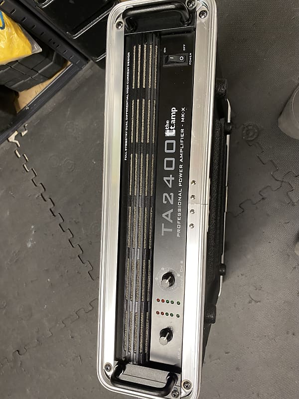 Thomann the t.amp TA 2400 Power Amplifier inc Flight case