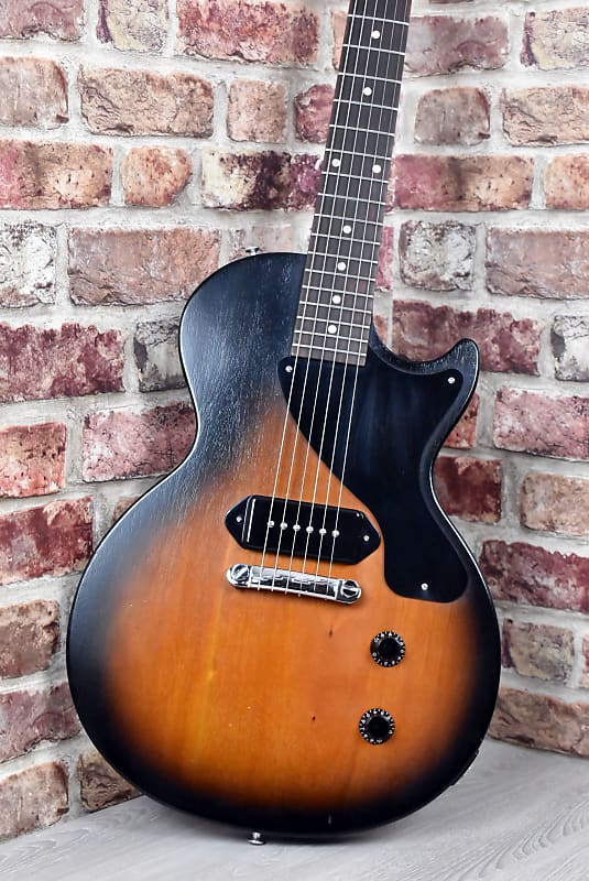 Gibson Junior 2009年製 Sunburst Gibson Les Paul Junior Satin Sunburst 2009 – Chicago Music