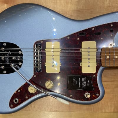 Fender Vintera '60s Jazzmaster - Ice Blue Metallic image 4