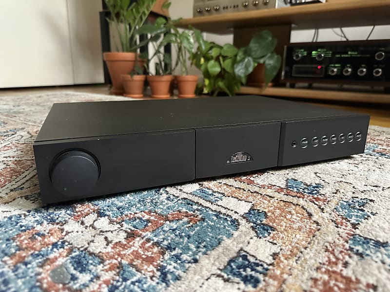Naim Audio 152XS preamp  			
