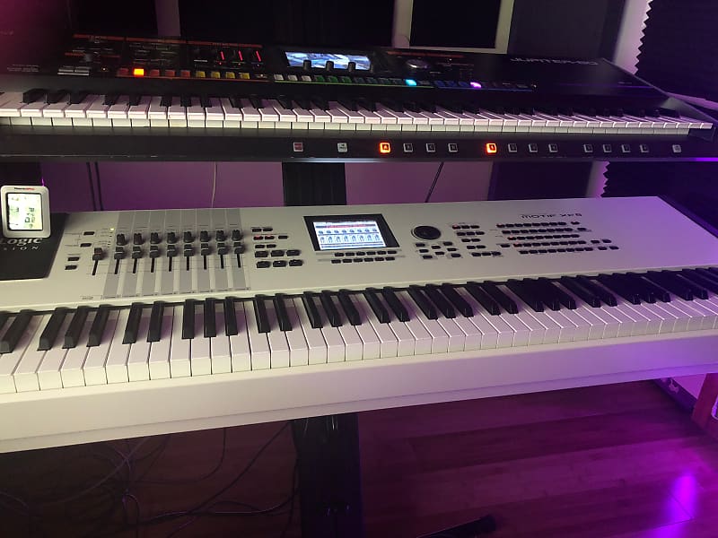 Extremely rare - 40th Anniversary, special edition Yamaha