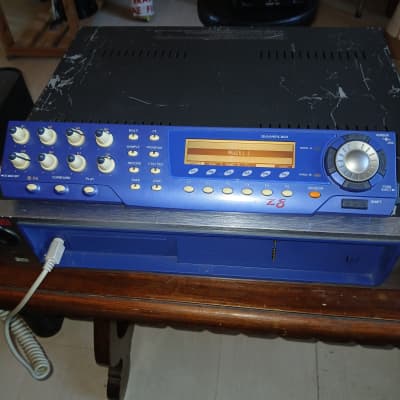 Akai Z8 Sampler 2002 - Silver