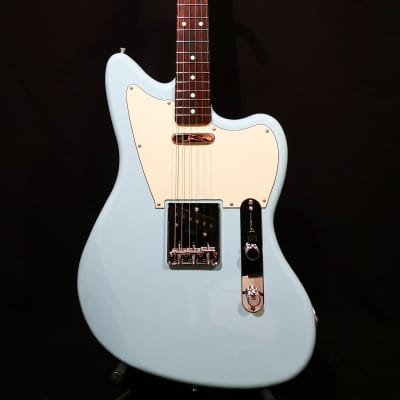 ギター Fender Japan Daphne Blue Offset Tele SKB Fender Japan Daphne Blue Offset Tele SKB（Fender Made in