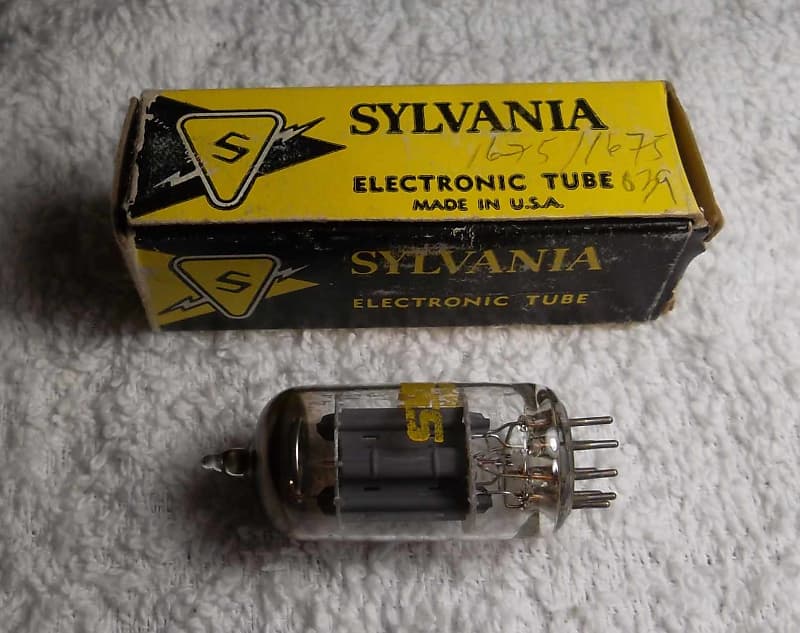 60's Sylvania 12AX7 12AX7A 7025 ECC83 60's Sylvania 12AX7 12AX7A 7025 ECC83