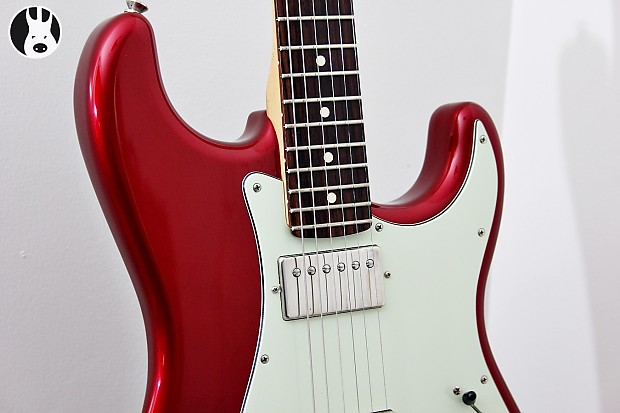 フェンダーメキシコ ブラックトップ ストラトキャスター キャンディアップルレッド Fender Blacktop Stratocaster HH with Rosewood Fretboard