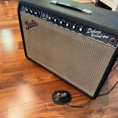 Fender Black Panel Deluxe Reverb 2-Channel 22-Watt 1x12