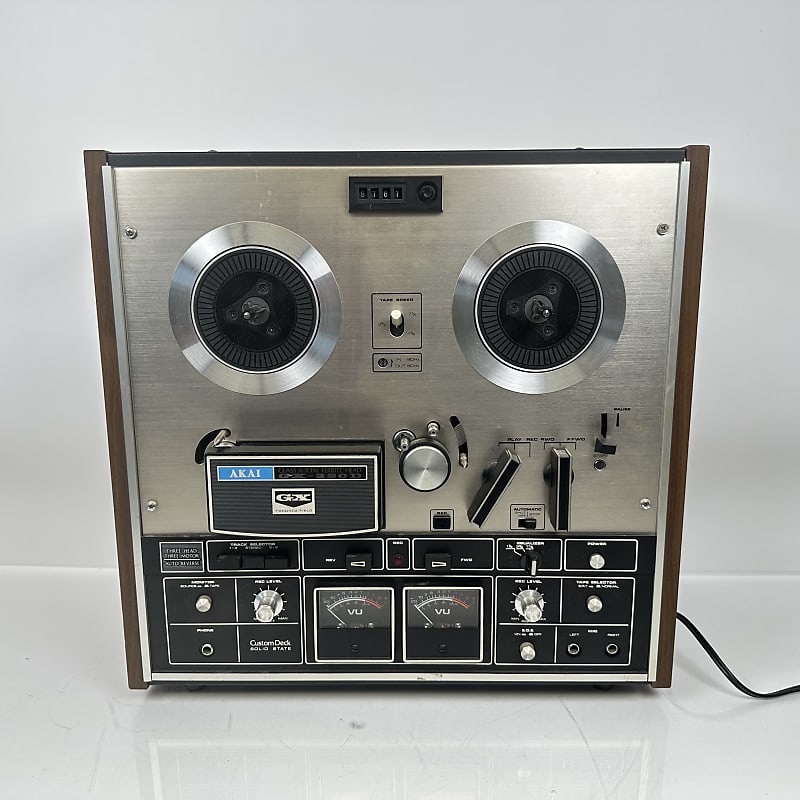 Vintage Akai GX-220D Reel To Reel Tape Player  			