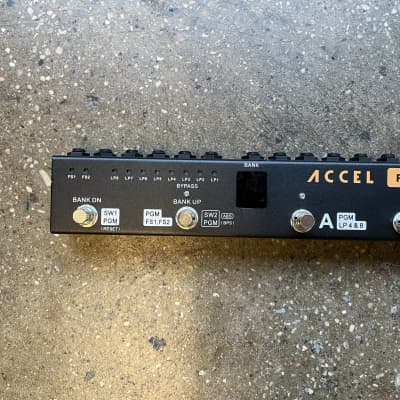 Accel FX8 Command Center 8 Loop Programmable Switcher - Black image 2