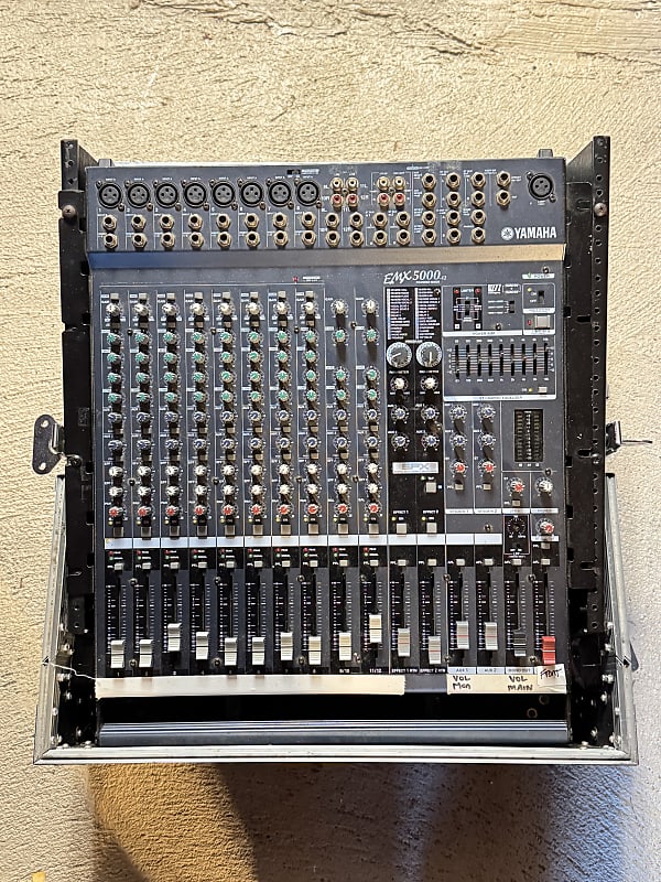DJ機材 YAMAHA EMX 5000-12 Yamaha EMX 5000-12 Powered Mixer Evaluation Part 1 - YouTube