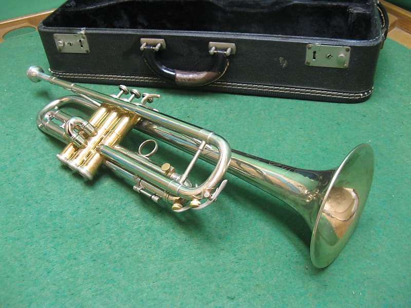 Holton Galaxy Trumpet 1964 with 3rd Slide Lock - Pro Model Refurbished - Case and Holton 67 MP image 1