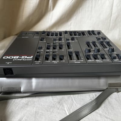 Roland PG-800 Synthesizer Programmer w/ case, cable JX-8p Roland PG-800 Synthesizer Programmer w/ case, cable JX-8p