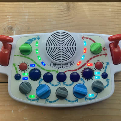Blipblox Toy Synthesizer image 1