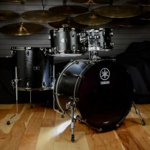 Yamaha LC2F40 Live Custom 4-Piece Shell Pack with 22" Bass Drum