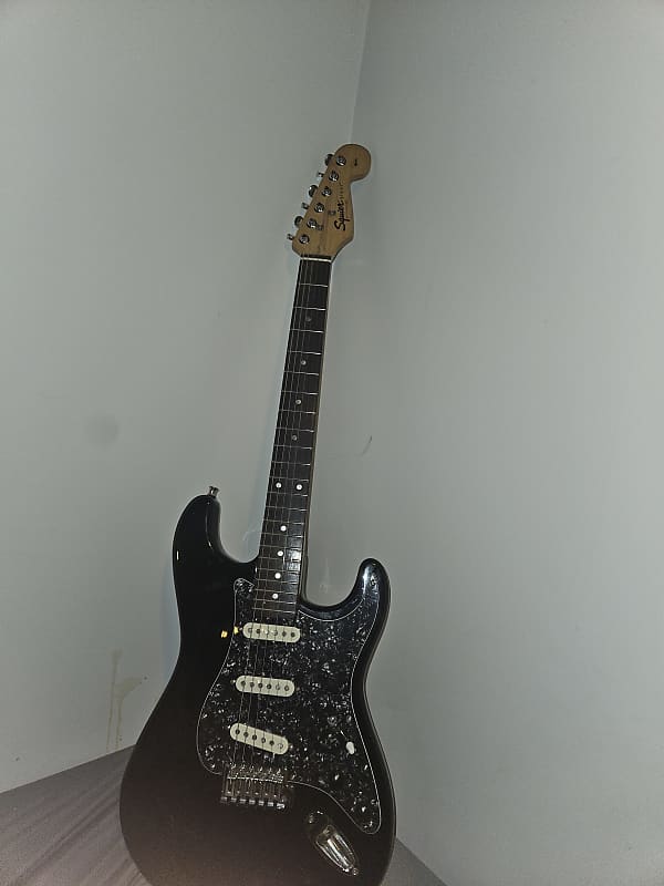 Squier Stratocaster 1996 - Black | Reverb