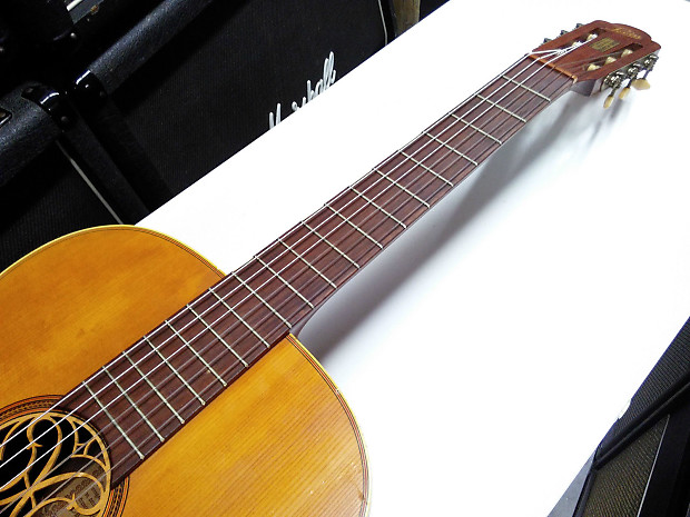 Bolero guitar shop price