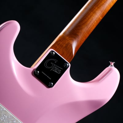Mooer GTRS S800 Intelligent Electric Guitar  Pink image 4