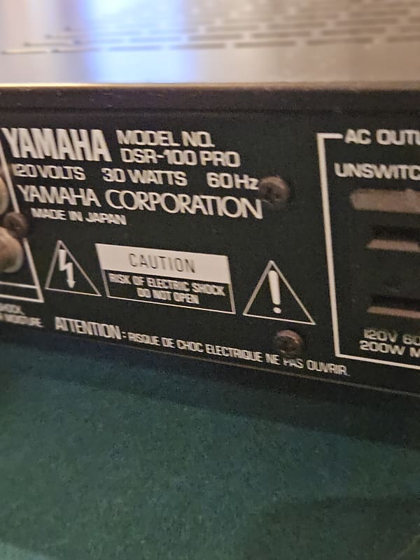 Yamaha DSR-100 PRO Digital Surround Decoder MIJ 1989