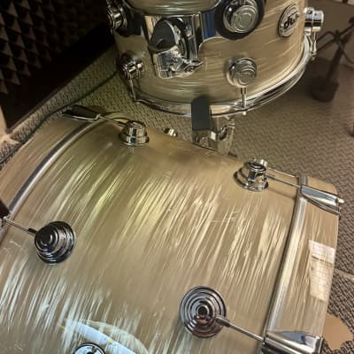 DW Collector’s Series “333” Pure Maple Drum Set 12/14/20 - Creme Oyster FinishPly image 6