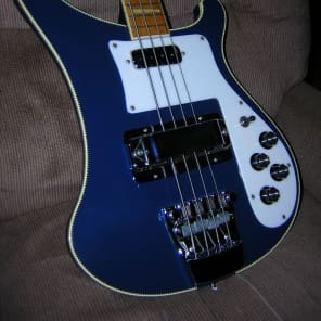 Azureglo rickenbacker 4001c64 on sale electric bass guitar