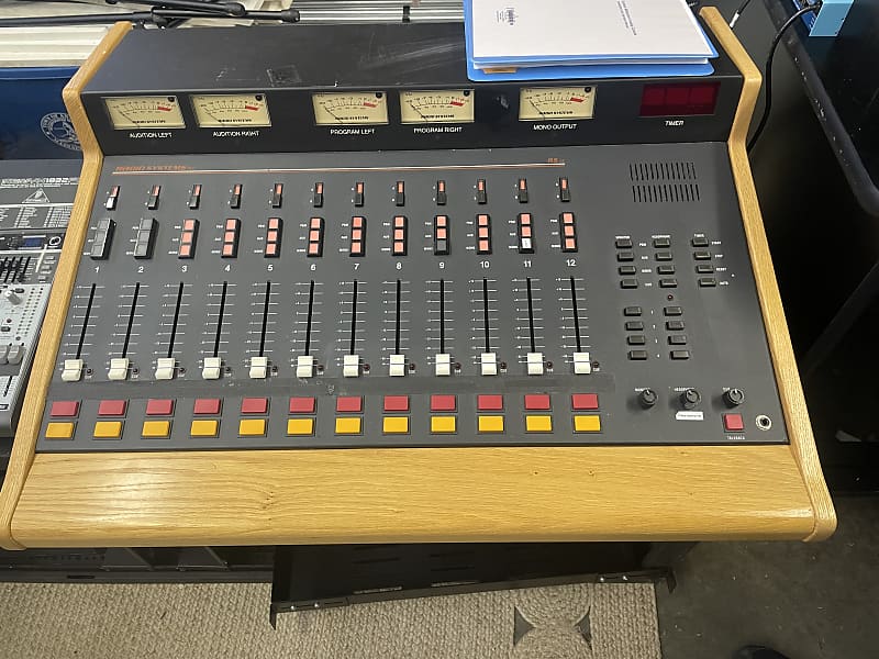 Radio Systems MillenniumA 2010 oak Reverb