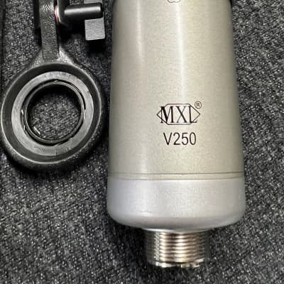 MXL V250 Condenser Microphone 2010s - Silver image 2