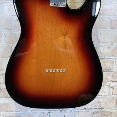 Fender Player Telecaster Left-Handed Electric Guitar (3-Color Sunburst, Maple Fingerboard) (Hollywoo (NOV23) image 2