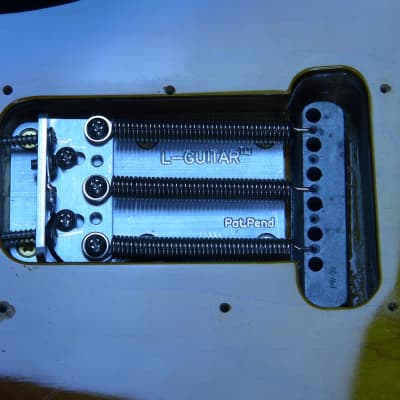 Fender  Claw Loc Resonator by L-Guitar   tremolo tone and tunning hot rod kit ! image 3