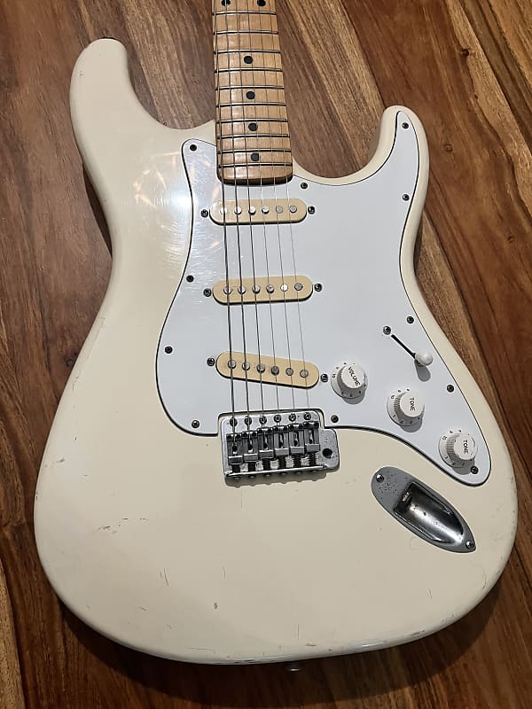 Cimar Stratocaster 70 - White image 1