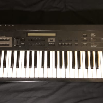 for repairs: Korg  DS-8 Digital FM Polyphonic Multitimbral Synthesizer 1985