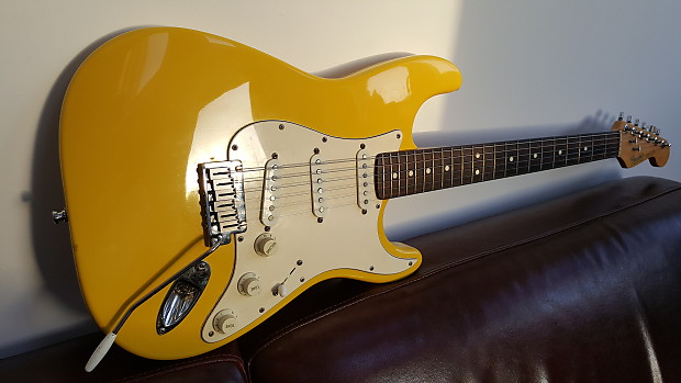 Vintage hotsell yellow stratocaster