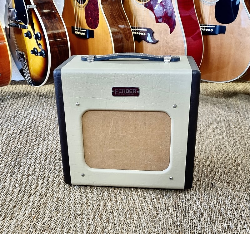 Fender Champion 600 Combo image 1