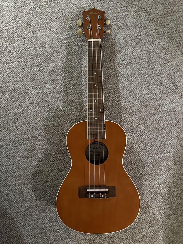 Mitchell mu40c deals concert ukulele natural