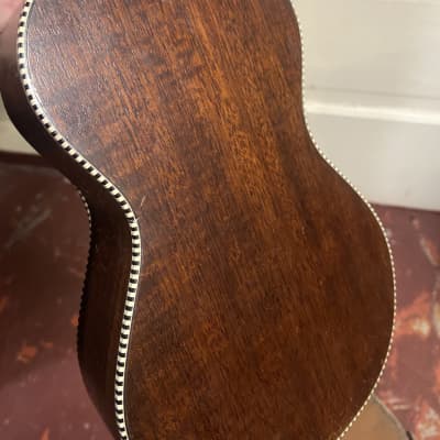 Regal ukulele 1940 good condition mahogany with original case image 13