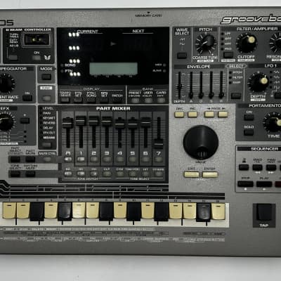 Roland MC-505 Groovebox