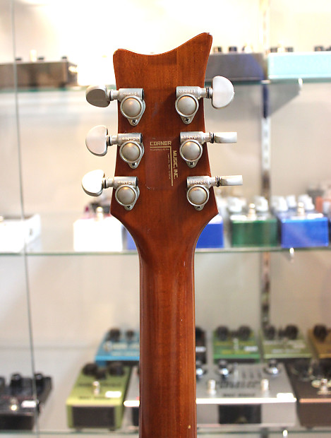 THC Tom Holmes Company DC(3) Guitar, Excellent condition THC Tom Holmes Company DC(3) Guitar, Excellent condition