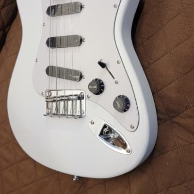 Eastwood MODEL S Solid Alder Body Bolt-on Maple Neck 4-String Tenor Electric Guitar w/Gig Bag image 9