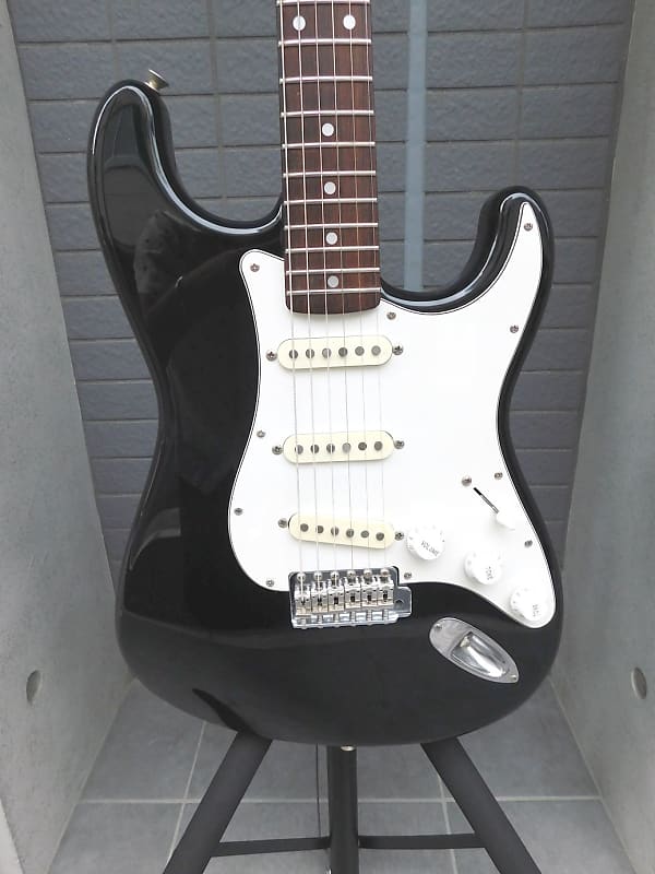 Fender Japan ST72 3TS Stratocaster フジゲン-