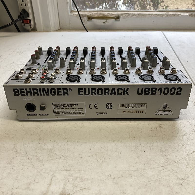 Behringer UBB1002 Eurorack Battery Powered Mixer UBB1002 B&H