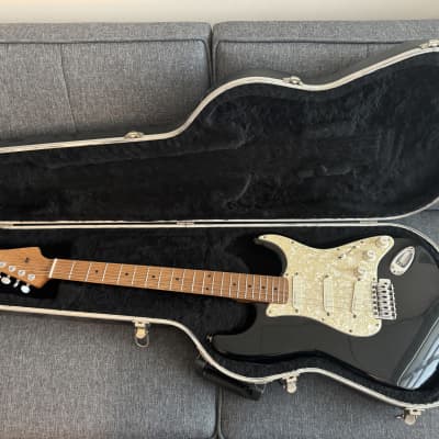 Vintage 1985 Fender Squier Stratocaster White MIJ Japan
