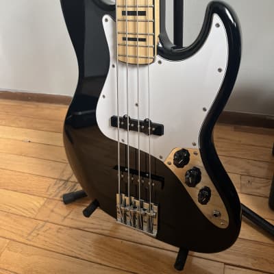 Reverb used bass deals guitars