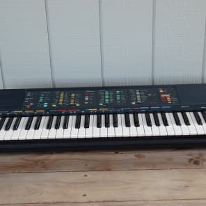 Vintage Yamaha PSR 70 Electronic Keyboard *Midi *1985 *Great Sounds *Portable image 2