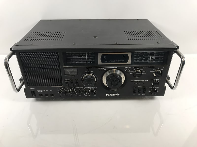 Panasonic Multi band Receiver Model No RF-4900 Shortwave