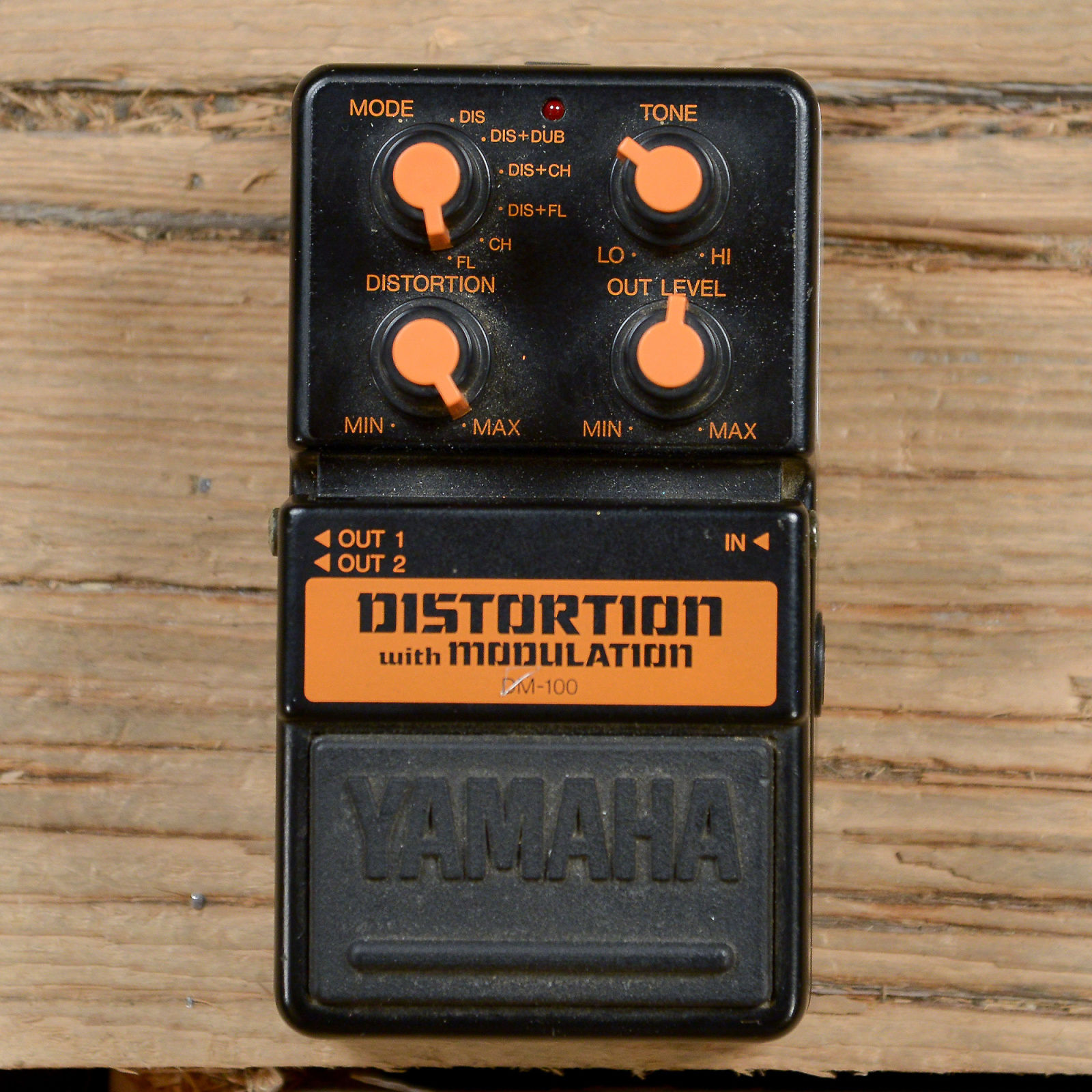 Yamaha DM-100 Distortion with Modulation | Reverb