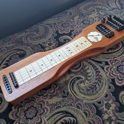 Calico Guitars Headless Lap Steel 2025 - Mahogany and Maple - Lollar P90 Pickup - 20" Scale - With Padded Gig Bag image 2